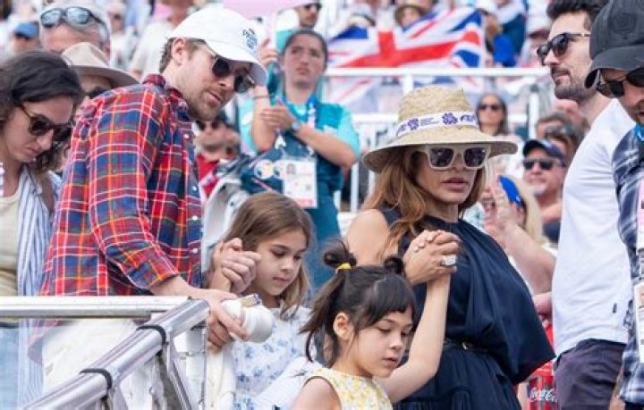 Unveiling Eva Mendes' Height And Weight: Insights And Surprises Revealed